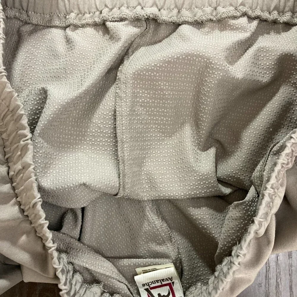 AVALANCHE Trailblazer Cargo Pants Women's Size XL Tan Pockets Hiking Outdoor EUC - Picture 15 of 15